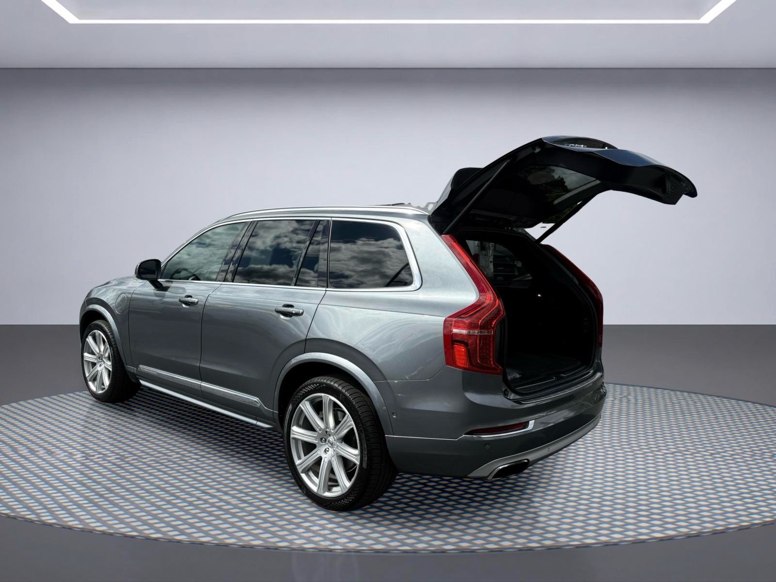 Used 2018 Volvo XC90 T8 Inscription w/ Luxury Package AWD/4WD image 8