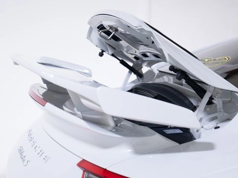 Used 2017 Porsche 911 Turbo S image 21