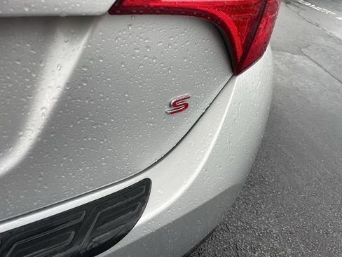 Used 2016 Toyota Corolla S FWD image 6