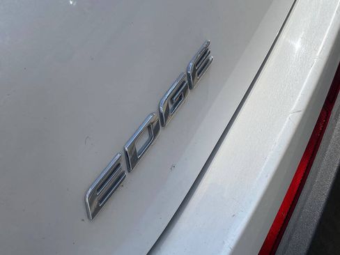 Used 2018 Ford Edge SEL w/ Equipment Group 201A AWD/4WD image 13