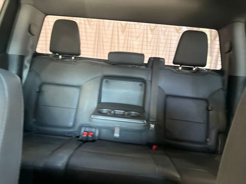 Used 2025 GMC Sierra 1500 SLT RWD image 23