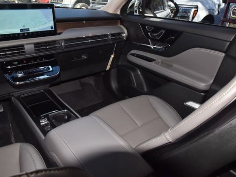 New 2026 Lincoln Corsair Grand Touring image 17