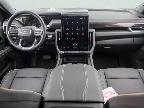 Used 2026 GMC Yukon XL Elevation image 30