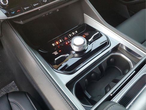 New 2026 Jeep Grand Wagoneer Limited image 11