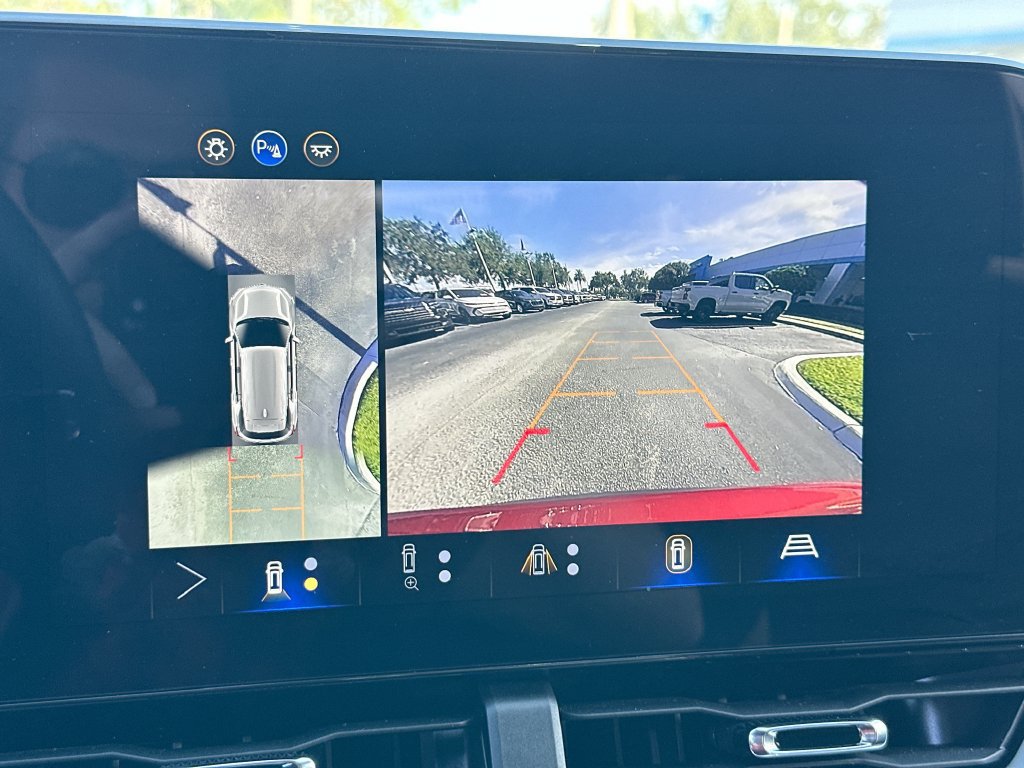 Certified 2026 Chevrolet Equinox LT w/ Safety and Technology Package FWD image 13