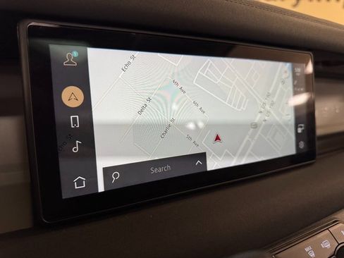 Used 2022 Land Rover Defender 110 SE image 14