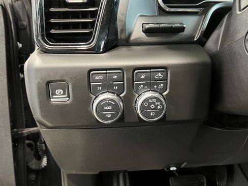 Used 2025 GMC Sierra 1500 AT4 w/ AT4 Premium Package AWD/4WD image 16