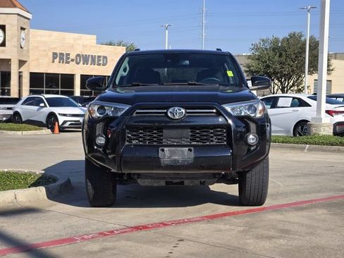 Used 2021 Toyota 4Runner SR5 RWD image 2