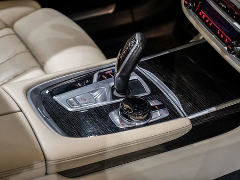 Used 2019 BMW 740i xDrive w/ Executive Package image 24