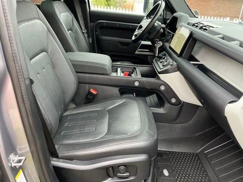 Used 2022 Land Rover Defender 110 X-Dynamic SE AWD/4WD image 25