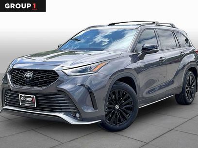 Used 2023 Toyota Highlander XSE