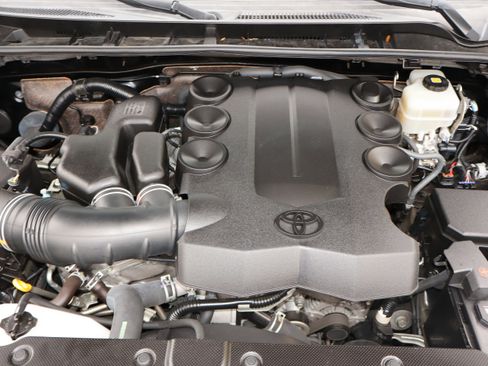 Used 2019 Toyota 4Runner Limited image 24