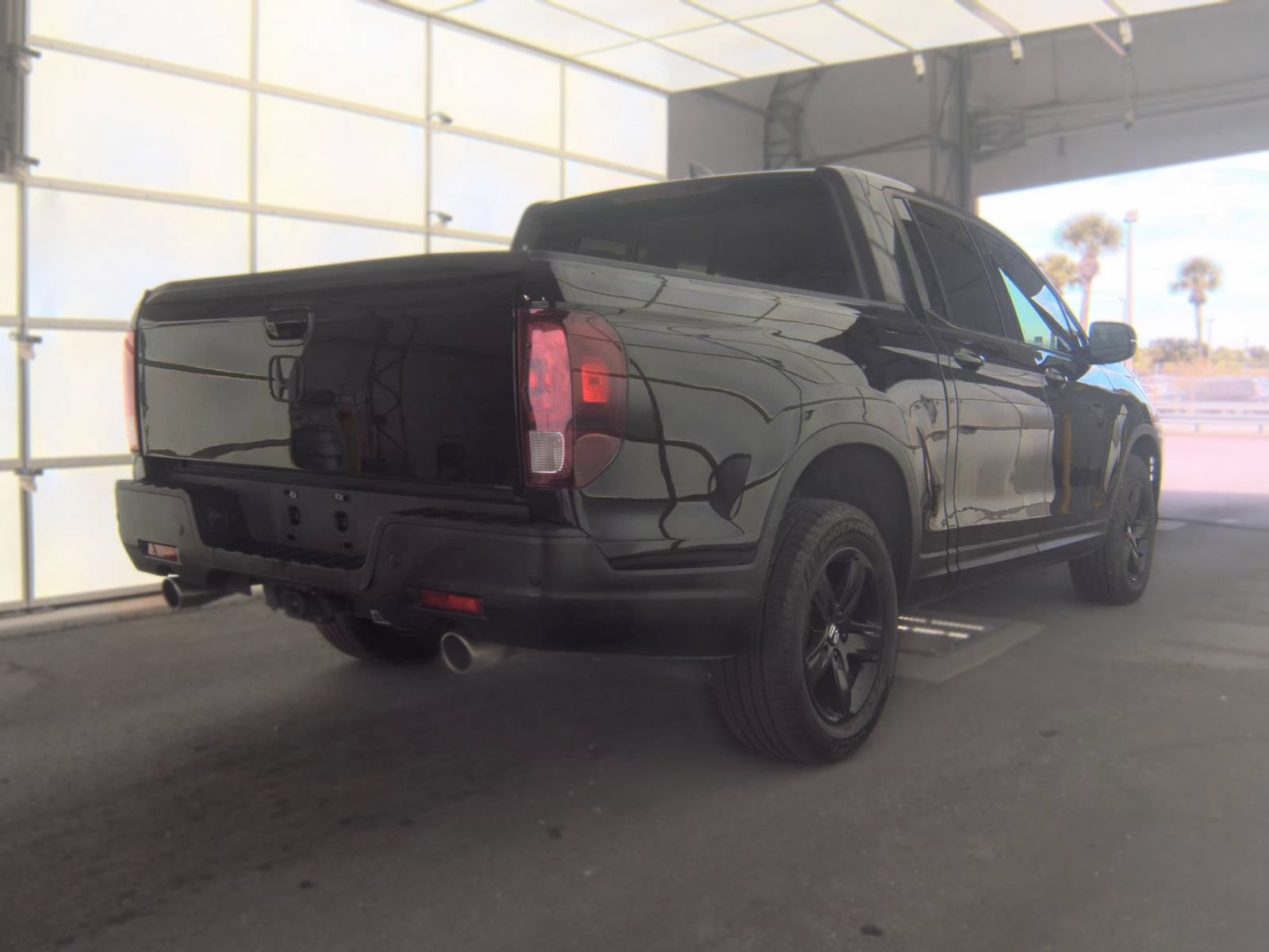 Used 2021 Honda Ridgeline Black Edition image 3