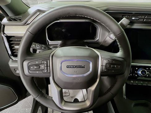 New 2026 GMC Sierra 2500 Denali w/ Denali Reserve Package image 10