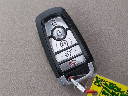 Used 2024 Ford Expedition Limited image 30