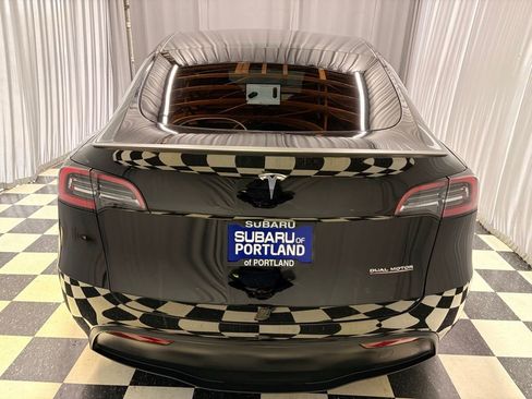Used 2023 Tesla Model Y Performance image 5