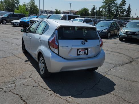 Used 2015 Toyota Prius C Two FWD image 7