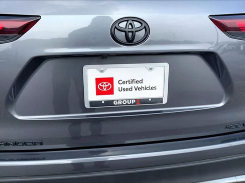 Certified 2025 Toyota Highlander XSE image 10