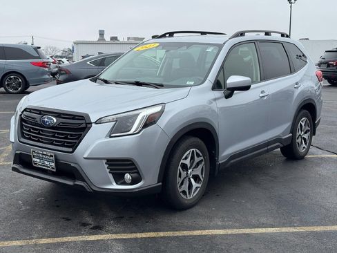 Used 2023 Subaru Forester Premium image 9