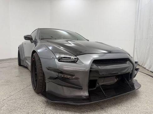Used 2015 Nissan GT-R Black Edition AWD/4WD image 15