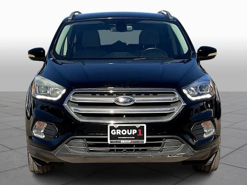 Used 2017 Ford Escape Titanium image 3