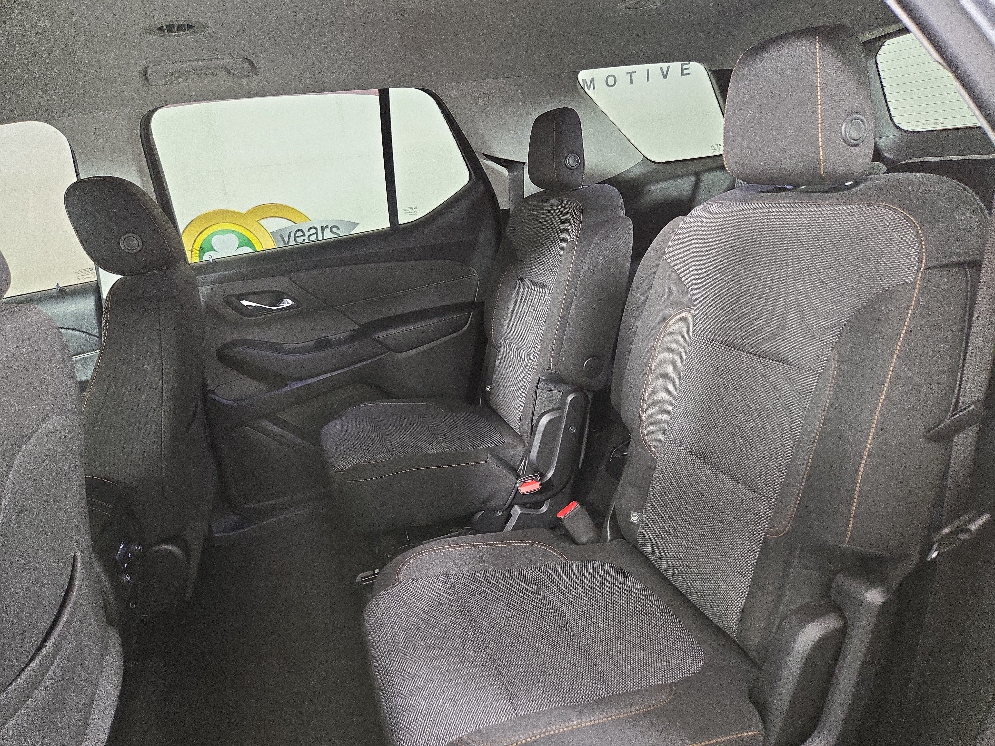 Used 2018 Chevrolet Traverse LT FWD image 12