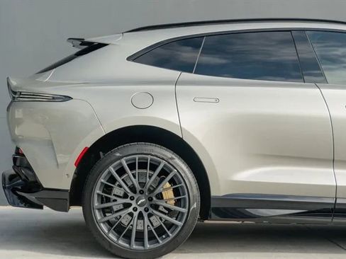 Used 2023 Aston Martin DBX 707 image 38
