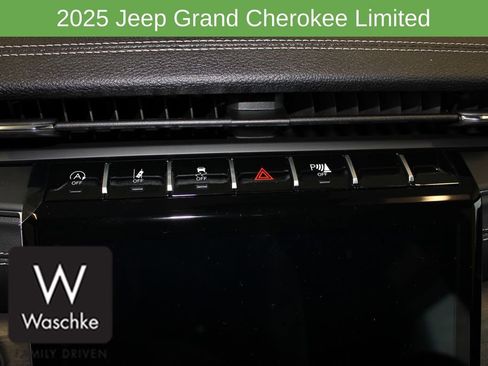 New 2025 Jeep Grand Cherokee Limited w/ Trailer Tow Package image 27