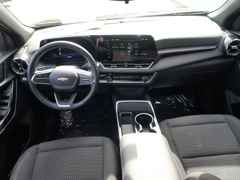 Used 2025 Chevrolet Equinox LT AWD/4WD image 27