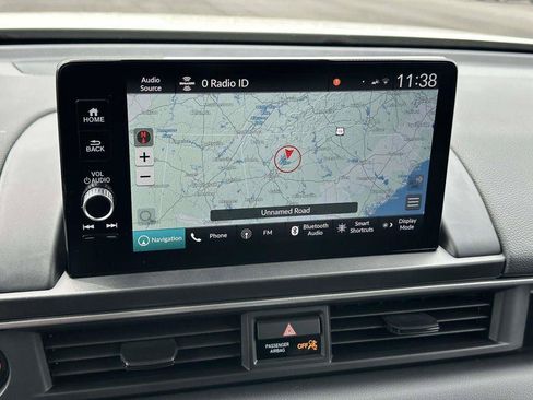 Certified 2025 Honda Pilot Touring image 21