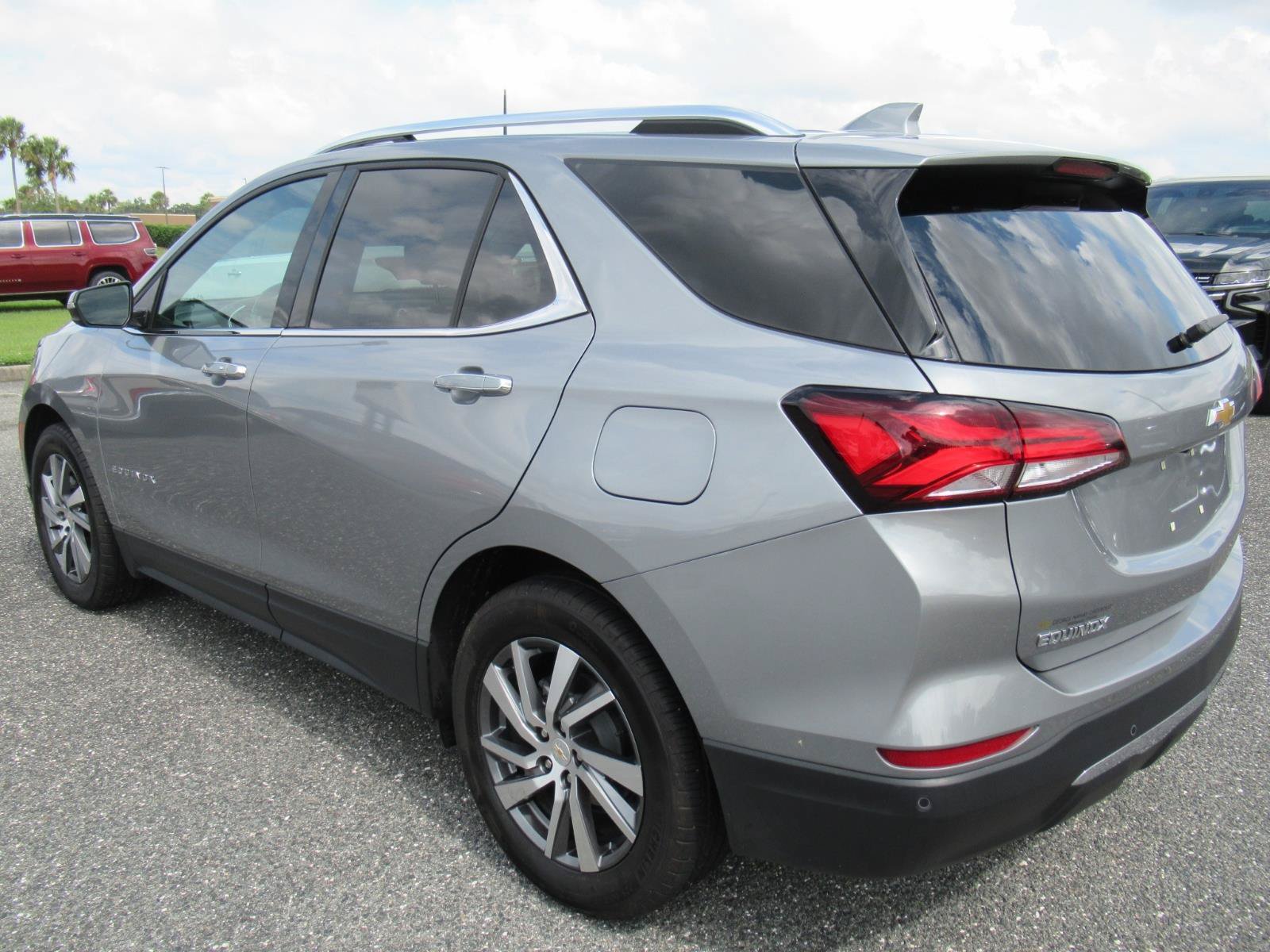 Used 2024 Chevrolet Equinox Premier FWD image 5