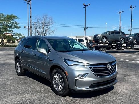 Used 2023 Buick Enclave Essence w/ LPO, Floor Liner Package FWD image 41