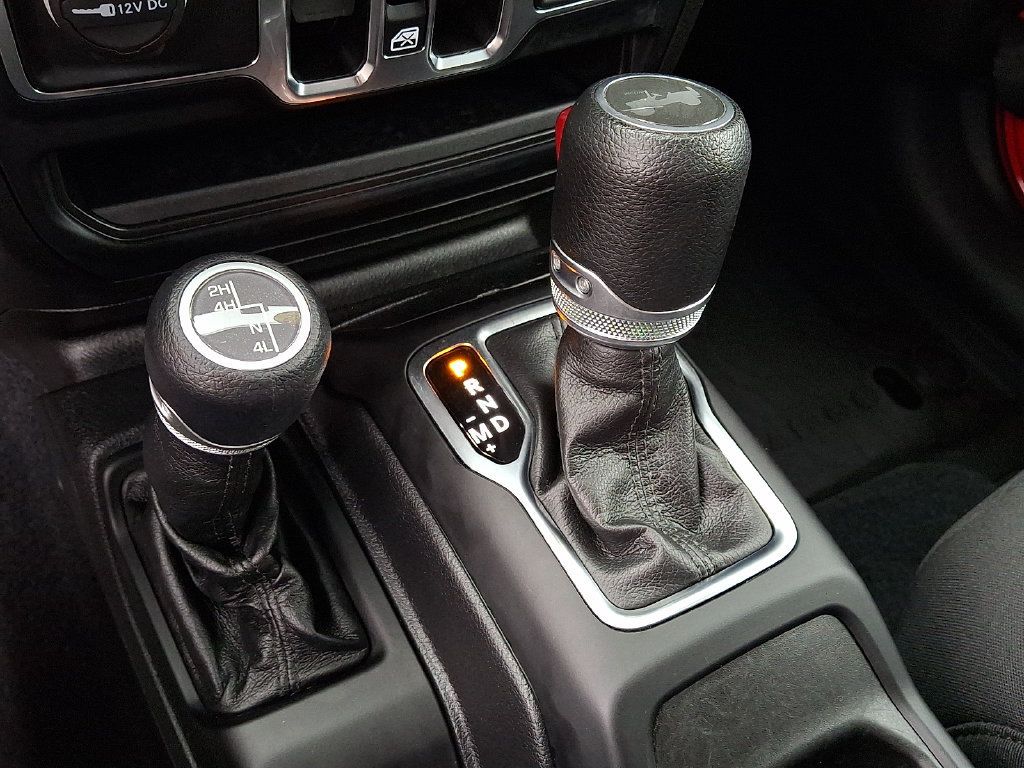 Used 2022 Jeep Wrangler Unlimited Sport AWD/4WD image 17