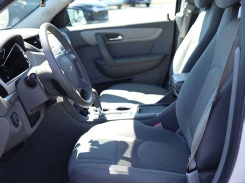 Used 2017 Chevrolet Traverse LS FWD image 24