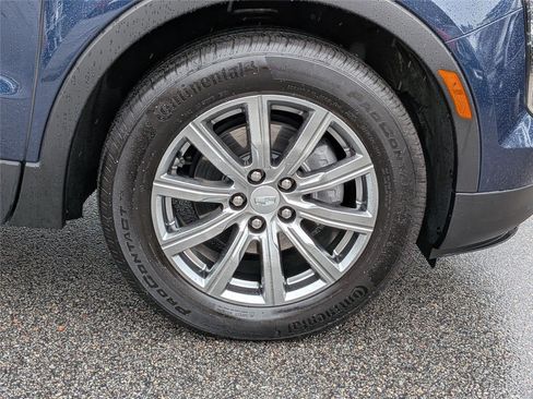 Used 2021 Cadillac XT4 Premium Luxury image 12