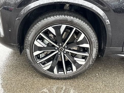 Used 2026 Volvo XC90 B6 Ultra w/ Protection Package image 10