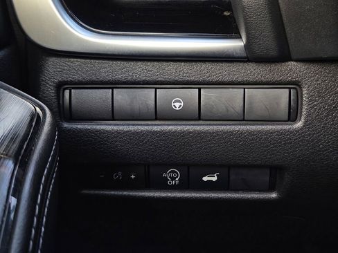 Used 2023 Nissan Rogue SL w/ SL Premium Package image 25