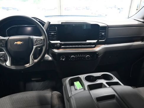 Used 2023 Chevrolet Silverado 1500 LT AWD/4WD image 13