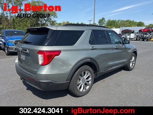 Used 2020 Ford Explorer XLT w/ Equipment Group 202A AWD/4WD image 3