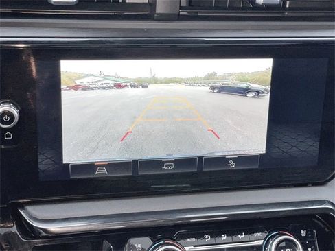 Used 2022 GMC Sierra 1500 AT4 w/ AT4 Preferred Package image 15