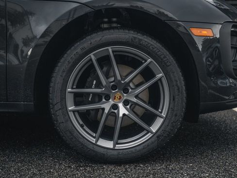 New 2025 Porsche Macan image 12