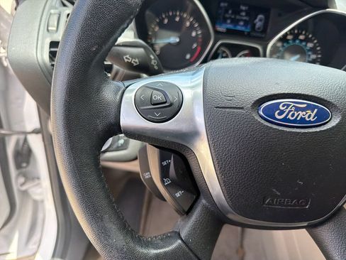 Used 2016 Ford Escape SE w/ SE Leather Comfort Package FWD image 19