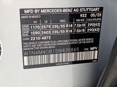 Certified 2025 Mercedes-Benz GLB 250 image 27