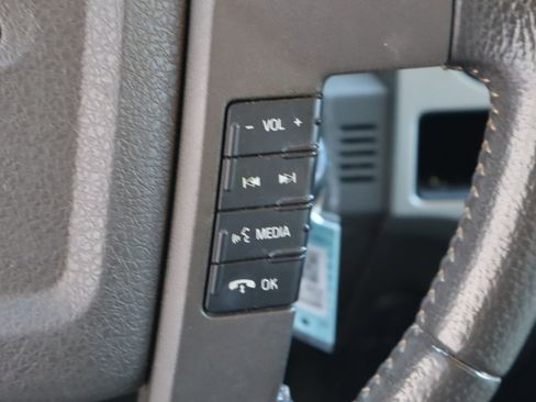 Used 2013 Ford F150 XLT w/ XLT Chrome Pkg RWD image 12