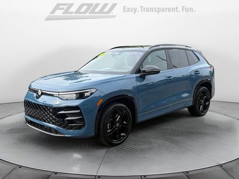 Certified 2026 Volkswagen Tiguan SE R-Line AWD/4WD image 3