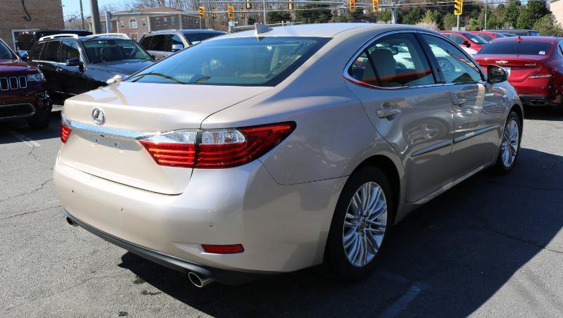 Used 2015 Lexus ES 350 w/ Luxury Package FWD image 8