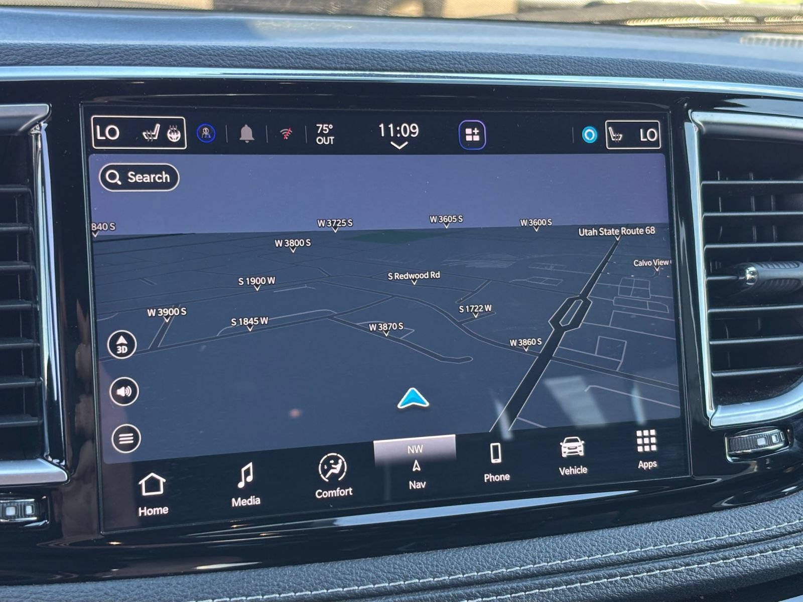 Used 2025 Chrysler Pacifica Limited FWD image 19