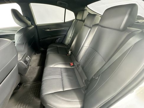 Used 2025 Toyota Camry XSE FWD image 24