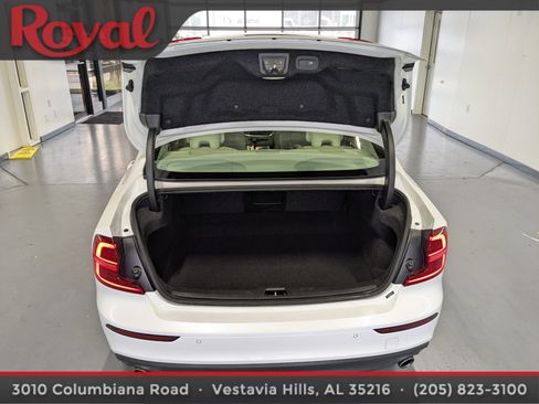 Used 2021 Volvo S60 T5 Momentum image 11