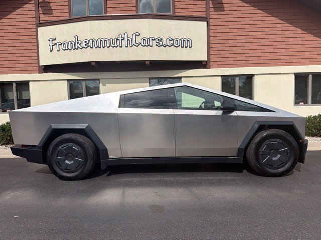 Used 2026 Tesla Cybertruck AWD Crew Cab image 5